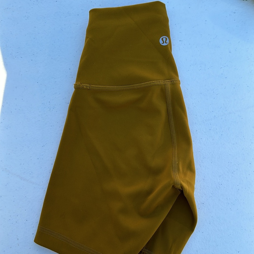 Lululemon - Picture 3 of 6
